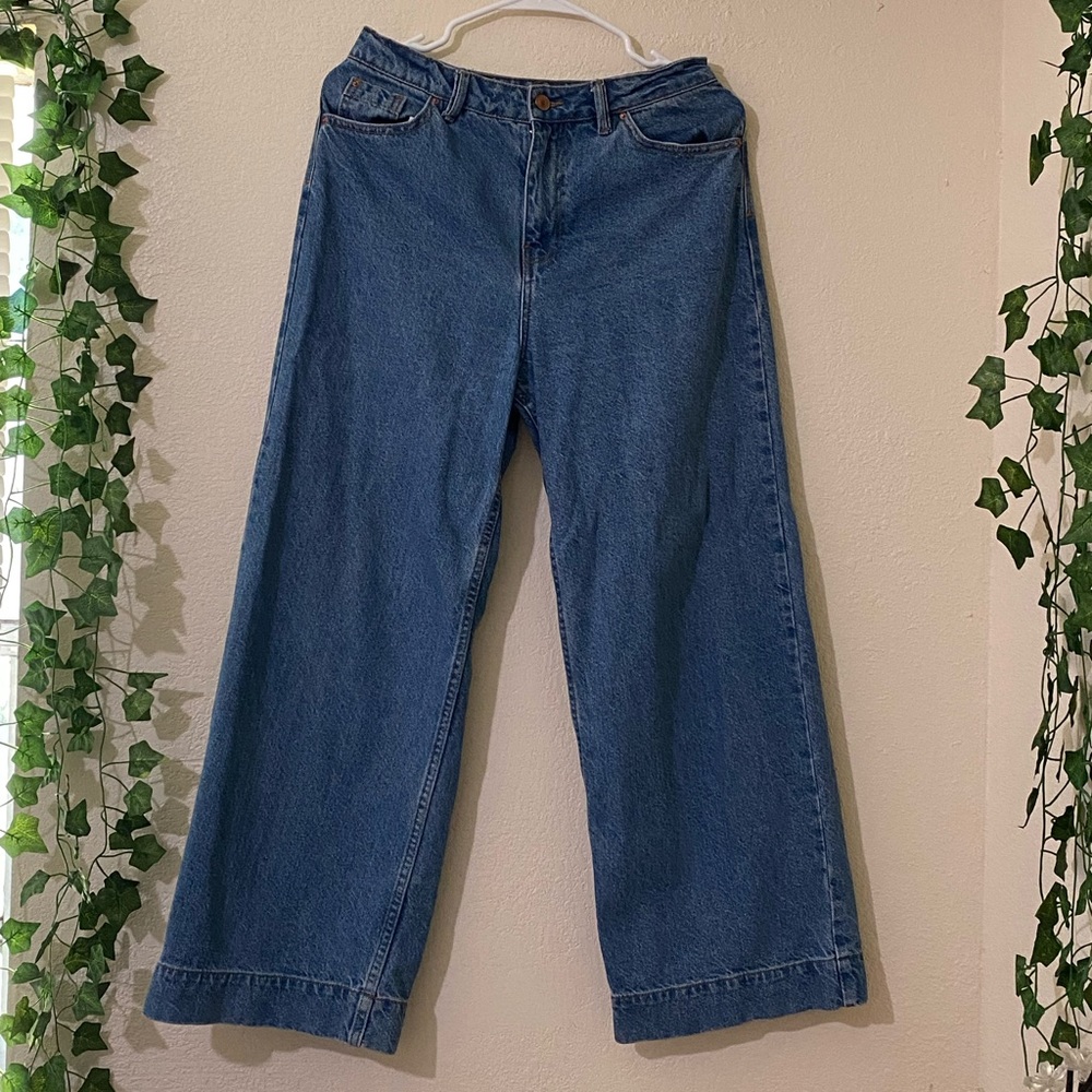 Regular blue rigid straight leg from Seven Seven. Size 6 fixed on the waist.